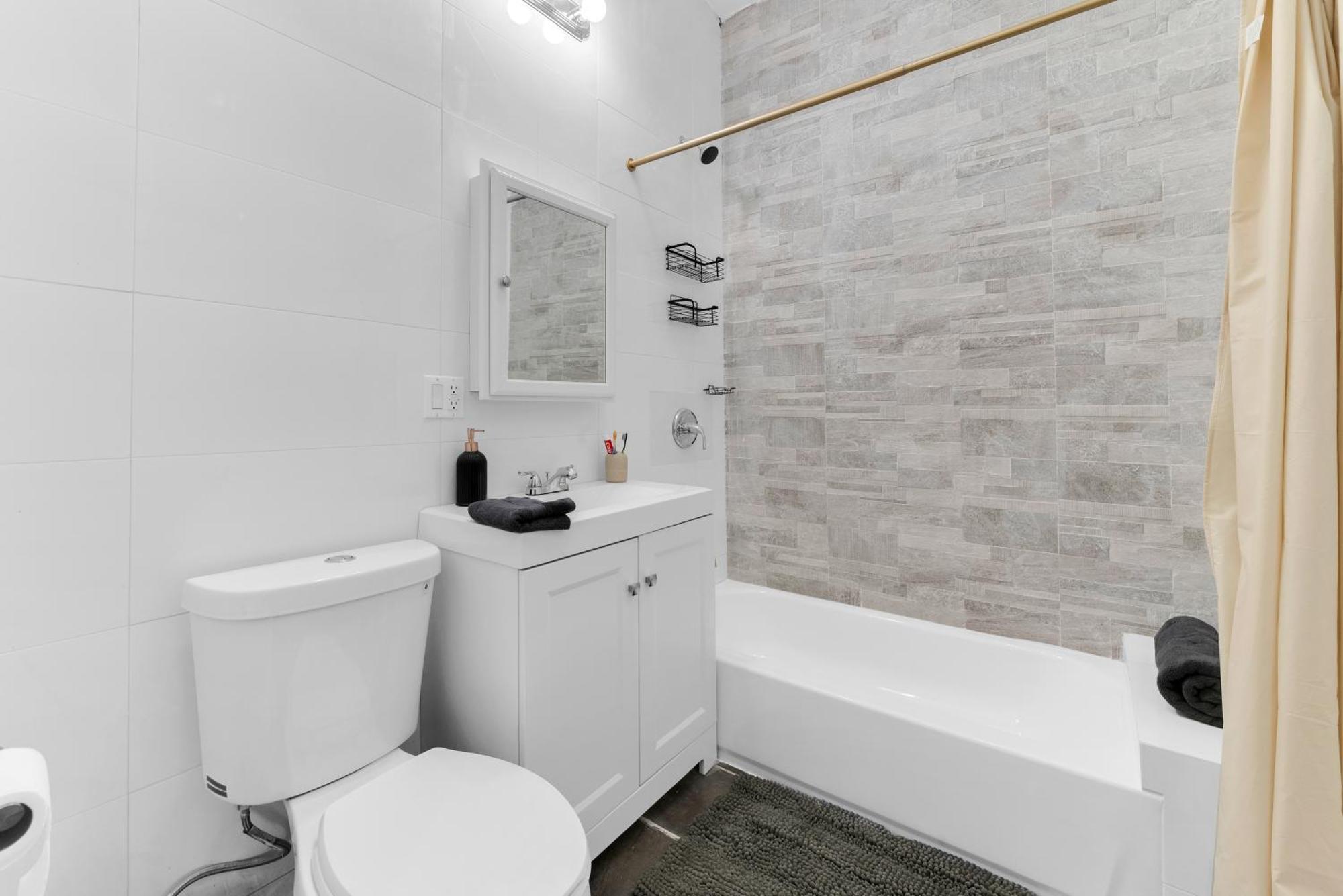 شقة Charming 2Br Bkyrd Near Williamsburg نيو يورك المظهر الخارجي الصورة