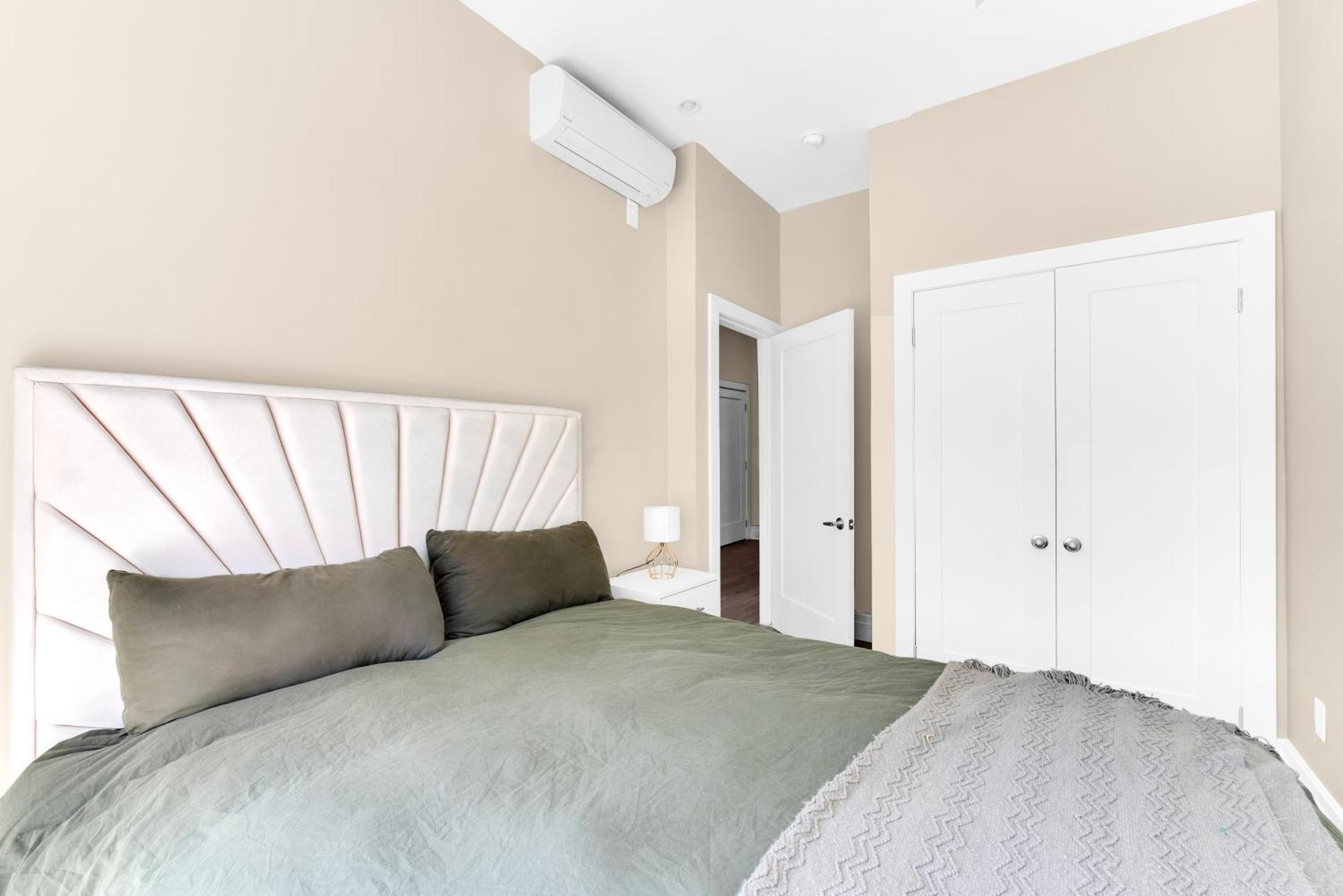شقة Charming 2Br Bkyrd Near Williamsburg نيو يورك المظهر الخارجي الصورة